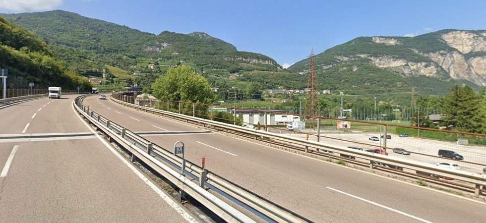 Lavori sulla Gardesana nel tratto fra Cadine e Trento: dal 14 giugno carreggiata ristretta fino all'11 settembre